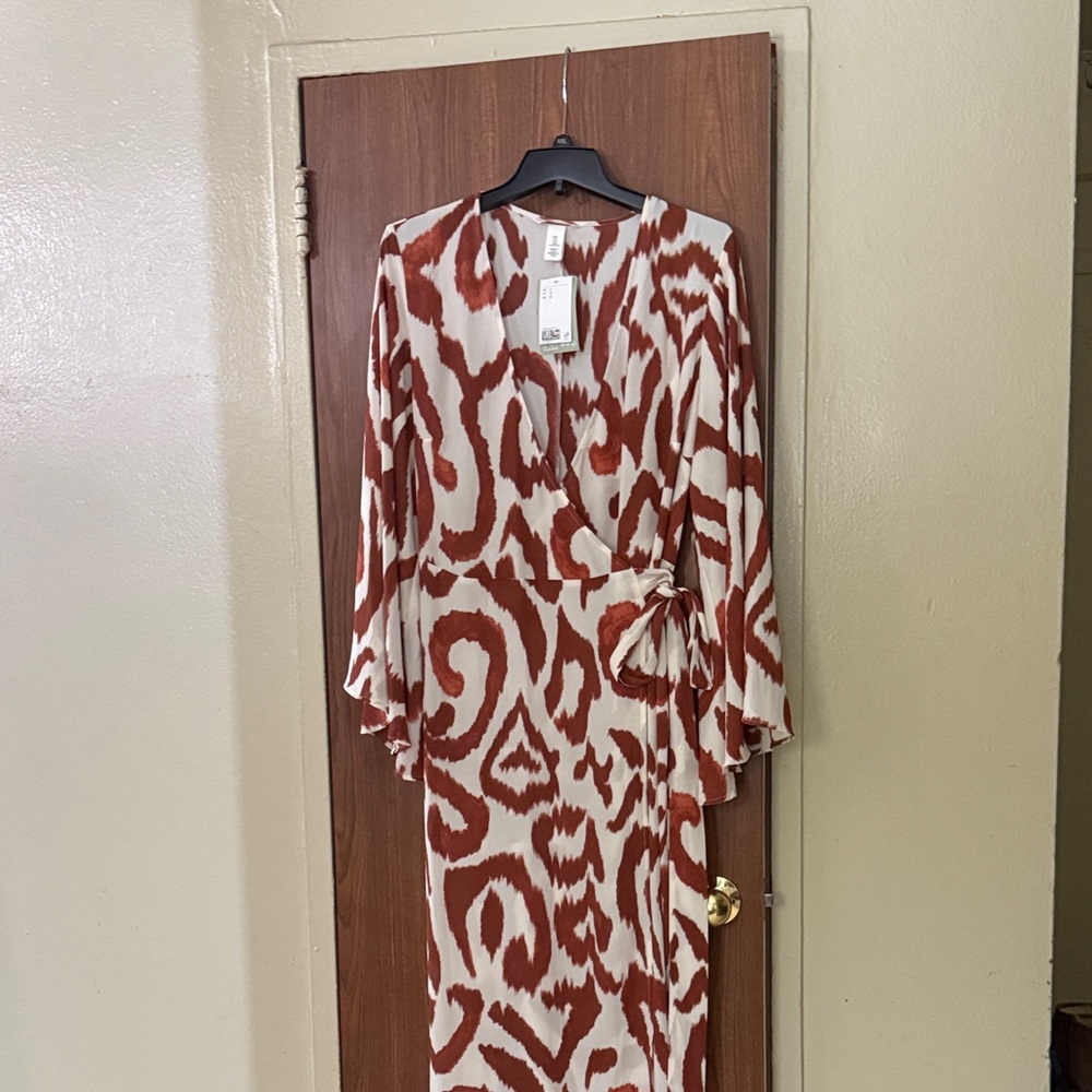 H&M Red and White Patterned Dress